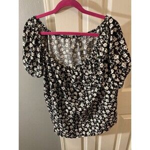 Shein Curve Woman’s Shirt 1XL Black White Floral Short Sleeve Lightweight Blouse